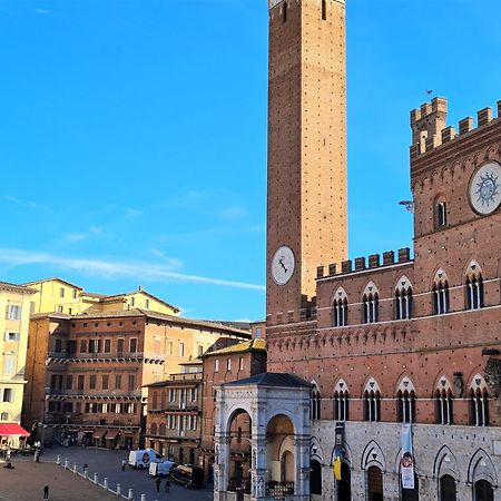 The Balcony Suite - Affaccio Su Piazza Del Campo Siena Dış mekan fotoğraf
