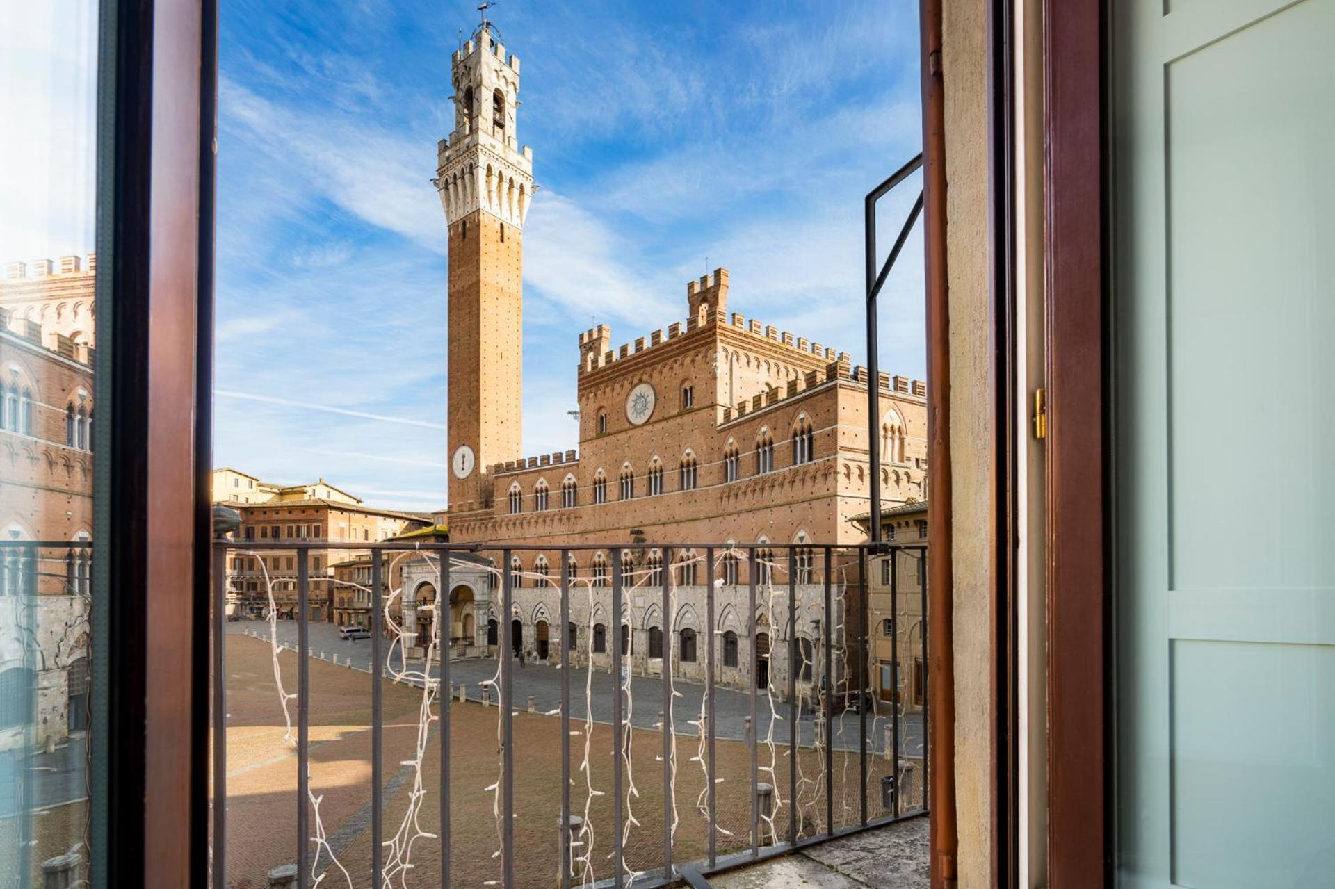 The Balcony Suite - Affaccio Su Piazza Del Campo Siena Dış mekan fotoğraf