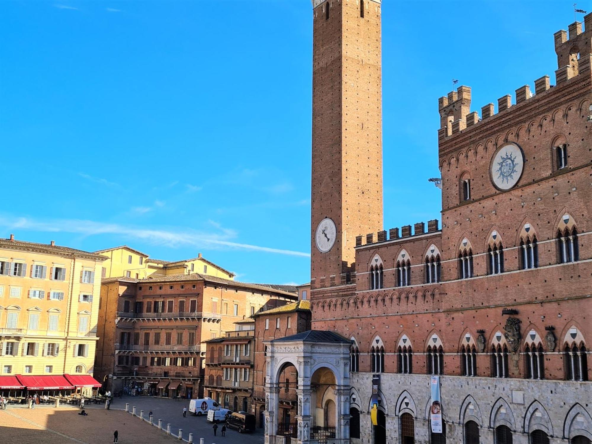 The Balcony Suite - Affaccio Su Piazza Del Campo Siena Dış mekan fotoğraf